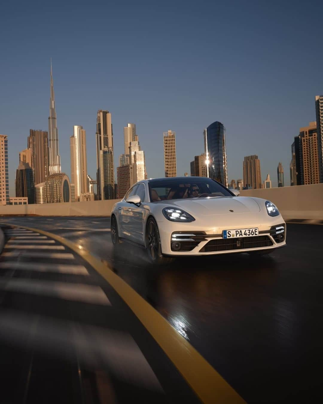 Porscheさんのインスタグラム写真 - (PorscheInstagram)「Introducing the new Panamera Turbo S E-Hybrid. Get ready to witness power and poise come together like never before. #DriveDefinesUs #Panamera __ Panamera Turbo S E-Hybrid: Fuel consumption combined: 2,8 – 2,7 l/100 km; Electricity consumption combined: 22,8 – 21,8 kWh/100 km; CO2 emissions combined: 63 – 62 g/km I https://porsche.click/DAT-Leitfaden I Status: 10/2020」10月20日 7時01分 - porsche