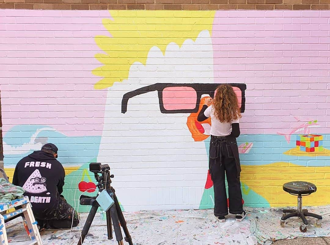 MULGAさんのインスタグラム写真 - (MULGAInstagram)「⁣I think I'm going through my phase of painting animals wearing Hawaiian shirts at the moment. ⁣ This one is the Posca on paper version of Cherry the Chiller Cockie who I painted in mural form at @southsydneyhsofficial recently. Can you spot the differences in the two? I spotted five. ⁣ ⁣ The story of Cherry the Chiller Cockie⁣⁣ ⁣⁣ Once there was a Cockatoo called Cherry the Chiller Cockie because cherries were his favourite food and he was a mad chiller. He loved wearing his cherry themed Hawaiian style shirts and he had 7 cherry themed shirts for everyday of the week and if you ever bumped into him down at Maroubra Beach you were guaranteed to catch him chilling whilst wearing a cherry themed Hawaiian style shirt and maybe nibbling on a Cherry Ripe chocolate bar. Sometimes he went surfing in his cherry themed Hawaiian style shirt, adding much colour and flair to the line up. That's the story of Cherry the Chiller Cockie.⁣⁣ ⁣⁣ The End⁣⁣ ⁣⁣ #mulgatheartist #muralart #schoolmural #sydneystreetart #cockatoo #cockatooart #australianart #rubixcube #maroubrabeach #posca #poscaau」10月20日 7時14分 - mulgatheartist