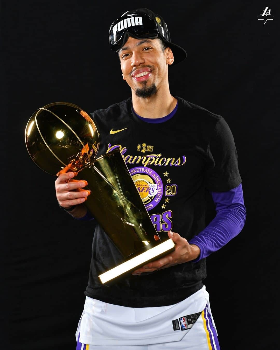 Los Angeles Lakersさんのインスタグラム写真 - (Los Angeles LakersInstagram)「Championship Portraits (Pt. II)」10月20日 7時25分 - lakers