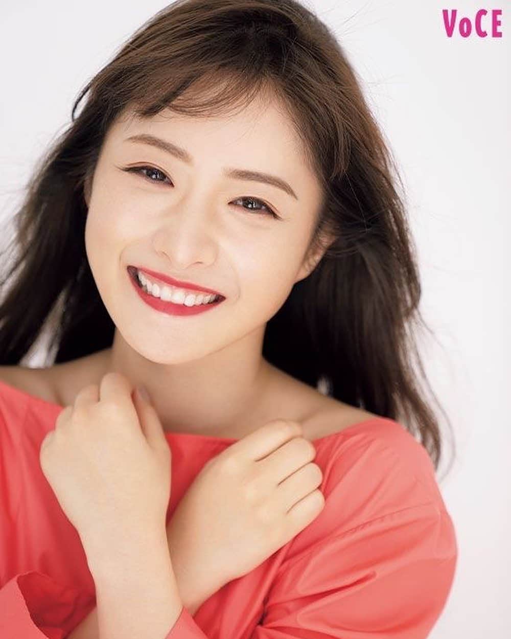 石原さとみ ファンアカウントさんのインスタグラム写真 石原さとみ ファンアカウントinstagram 可愛い最高 石原さとみ さん 雑誌 Voce 笑顔 前髪あり ロング 可愛い 10月日 7時34分 Ishihara Satomi719