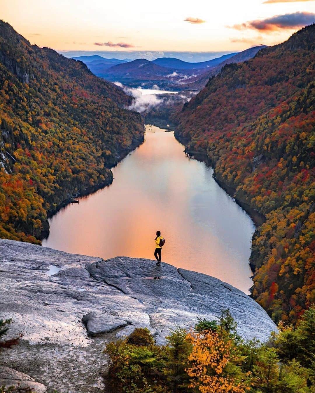 のインスタグラム：「I can feel the wonder of this place. Today’s favorites: 1.) @lizah 2.) @fabian.huebner 3.) @danielle_stewart_ 4.) @connorwillgress 5.) @jakesescapes 6.) @withluke」