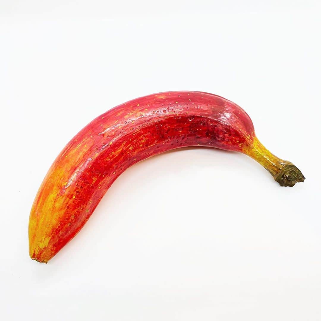 チョーヒカルさんのインスタグラム写真 - (チョーヒカルInstagram)「What’s me and what’s not me?  Painted on a real banana with acrylic paints✨」10月20日 7時58分 - hikaru_cho