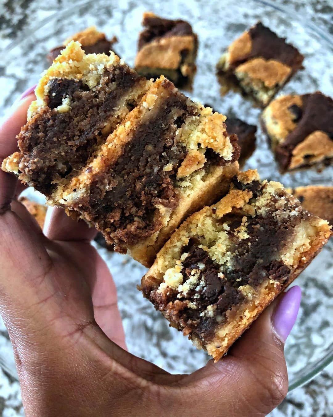 Flavorgod Seasoningsさんのインスタグラム写真 - (Flavorgod SeasoningsInstagram)「🍪🍩🍪 BROOKIES! Recipe👇🏽 If a brownie and a cookie had a baby this would be it! . Made with #FlavorGod Chocolate Donut Topper by customer: @ketodashapril - KETO friendly flavors available here ⬇️ Click link in the bio -> @flavorgod www.flavorgod.com - "I was finally able to try @letsbakebelieve white/dark chocolate chips and they are so good! Unfortunately, the white chocolate chips melted into the brownie while baking in the oven. (I’ve been seeing a lot of comments saying to only top them off at a low temp.. I’ll try that next time 🙃)" . "Also, instead of cocoa powder I used @flavorgod’s chocolate donut and it definitely topped it off!" . Got a sweet tooth? Make this! . INGREDIENTS - Cookie Layer: 1 1/3 cups almond flour 1/3 cup erythritol (or sweetener of choice) 1/2 teaspoon baking soda 1/4 teaspoon salt 1/4 cup butter, softened 1 egg 1/2 teaspoon vanilla 1/3 cup @letsbakebelieve dark chocolate chips . Brownie Layer: 2/3 cup almond flour 1/2 cup erythritol 1/4 cup cocoa powder (I used @flavorgodseasoning using chocolate donut 🍩🤤) 1/2 teaspoon baking powder 1/4 teaspoon salt 3 tablespoons butter, softened 1 egg 3 tablespoons @letsbakebelieve white chocolate chips - DIRECTIONS - 1. Preheat oven to 350 F. 2. Grease or line an 8×8 square pan with parchment paper. 3. Start with cookie layer: combine dry ingredients in a large bowl. Add butter and stir until distributed. Add egg and vanilla and stir until combined. Fold in chocolate chips. 4. Spoon about 2/3 of the cookie dough into the bottom of the pan. Use wet fingers to spread dough evenly over bottom of pan. 5. Follow same instructions as cookie layer to assemble brownie ingredients. 6. Spoon brownie batter into the pan, and use either the back of a spoon or wet fingers to spread brownie batter evenly over cookie dough. 7. Take remaining 1/3 of cookie dough and distribute randomly on top of brownie batter. I formed the remaining dough into circle shapes to keep some brownie peeking through. 8. Bake for 30-40 minutes - Flavor God Seasonings are: 🍩ZERO CALORIES PER SERVING🍩 🍩MADE FRESH 🍩MADE LOCALLY IN US 🍩FREE GIFTS AT CHECKOUT 🍩GLUTEN FREE 🍩#PALEO & #KETO FRIENDLY」10月20日 8時01分 - flavorgod