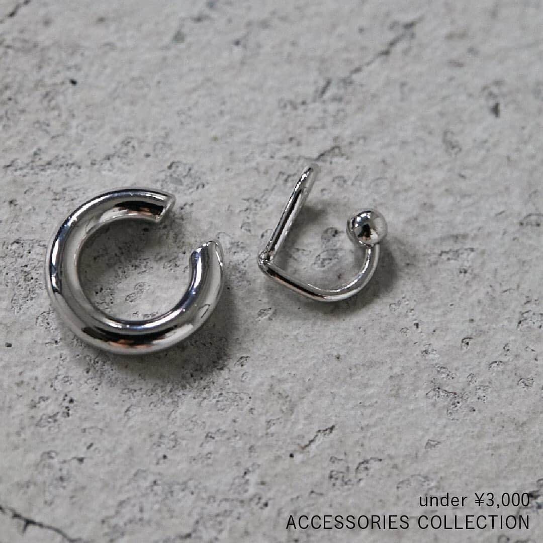 のインスタグラム：「秋は小物で気分をチェンジ。 予算¥3,000円以下の旬アクセ特集✨ ━━━━━━━━━━━━━━━━━━ ブラウンやモノトーンなど シックなカラーが多くなる秋冬は、 耳元や首元のアクセでアクセントを♡  今回は、予算¥3,000円以下の旬アクセをご紹介！  画像TAPで商品詳細をチェック✔️ ━━━━━━━━━━━━━━━━━━ #SHELTTERWEBSTORE #SWS #SHELMAG」