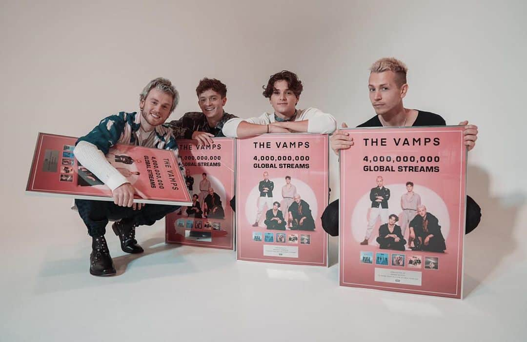 The Vampsさんのインスタグラム写真 - (The VampsInstagram)「4 - B I L L I ON 🌸」10月20日 18時27分 - thevamps