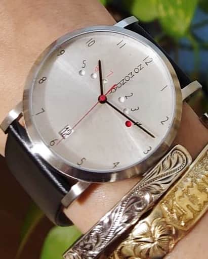 丹遥ニナさんのインスタグラム写真 - (丹遥ニナInstagram)「大きめの「Nomonday」 @nomonday_jp 腕時計いつも愛用してる💍❣️ ・ ・ 簡単な作りではあるものの、大きさ、カラーとも、とても可愛いです👑📍💎  白の時計、おしゃれ、見た目も綺麗なので、どのシーンでもこれ一つで済ませられそうです⤴️🥰 ・  ・ ☆☆★★クーポンコード★★☆☆ 『minanig』使用で10パーセントオフになりますよ⤴️⤴️ ・ ・ #nomonday#ノーマンデー#腕時計#時計#手元倶楽部 ・ ・ ♠️♠️♠️♠️♠️♠️♠️♠️♠️♠️♠️♠️♠️♠️♠️♠️♠️♠️♠️♠️ ・ ・ 「草津温泉PRアンバサダー」オーディション１次審査合格❣️❣️❣️ ・ ・ 11月30日まで「草津温泉PRアンバサダー」2次審査はSNS選考となりますので、是非投稿に「いいね」してくださいね〜💖 ・ ・ #草津温泉 #草津温泉アンバサダー #草津 #温泉 #旅行 #kusatsu #草津町 #群馬県 #温泉旅行 #ゆもみちゃん #草津LOVE #草津愛 #草津好き  ・ ・ @kusatsu_onsen_official @narrow_official ・ ・  👑👑👑👑👑👑👑👑👑👑👑👑👑👑👑👑👑👑👑 ・ ・ Model @minaninamiji @ninaxiecutelife ・ ・ ☆丹遥ニナNina手書きかわいいニナキャラクター ラインスタンプ 発売❗ HPのURLか @ninalinestamp から飛べますよ❣️  ・ ・  ☆撮影、PR、仕事の問い合わせはDMで連絡してくださいね～☺️平日、土日祝、相談可能です⤴️ ・ ・  ☆ファッションショー、タレント、web shop撮影、作品撮影、#PR、#インフルエンサー、アンバサダー などDMで問い合わせしてくださいね☺️ ・ ・ ☆YouTube、Tiktok、広告、多数メディアに出演してます。芸能、イベント、通訳などのキャスティングもしてます☺️ ・ ・ #モデル #丹遥 #写真好きな人と繋がりたい #秋コーデ #コスメ好きさんと繋がりたい  #韓国ファッション #メイクアップ #被写体 #女子力アップ #秋コーデ」10月20日 18時19分 - minaninamiji