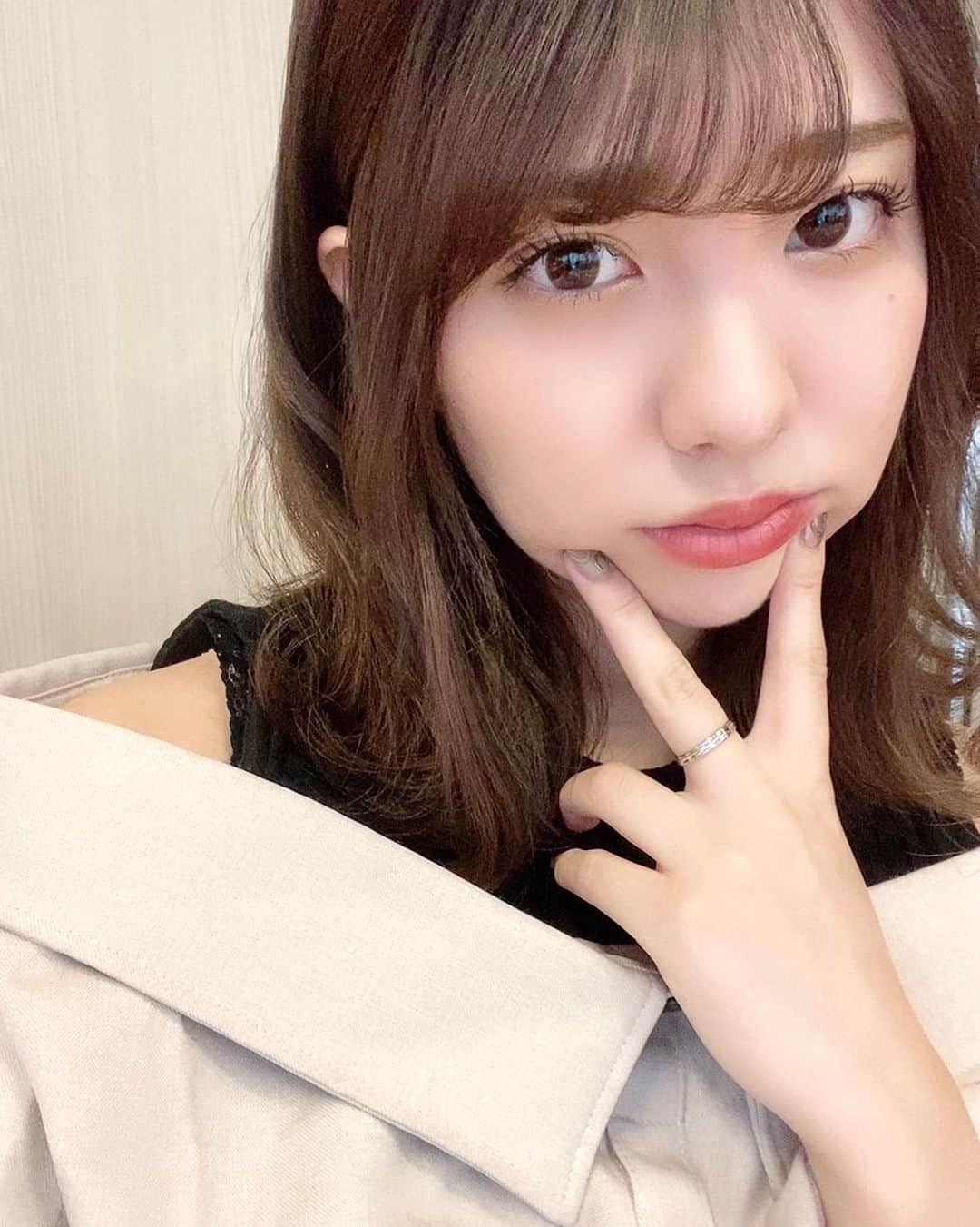 小玉梨々華のインスタグラム：「（Message in English） Hello! How are you doing? I can't stand the cold But I like oden and hot pot  so I don't hate winter. What kind of food do you like? @wasuta.world #wasuta」