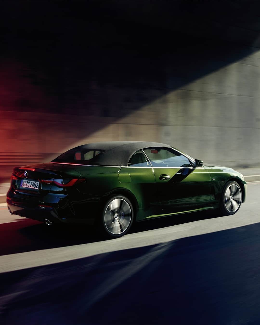 BMWのインスタグラム：「Good things come to those who wait. The all-new BMW 4 Series Convertible. #THE4 #BMW #4Series」