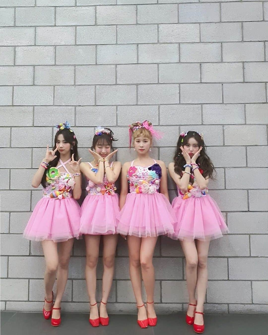 宇宙少女さんのインスタグラム写真 - (宇宙少女Instagram)「🎀 201020 #우주소녀 #쪼꼬미 #더쇼 완료 🎀  #흥칫뿡 #우주소녀_쪼꼬미 #CHOCOME #Hmph #수빈 #루다 #여름 #다영 #오늘의_우주복👭  #우주스타그램 #WJSN」10月20日 19時10分 - wjsn_cosmic