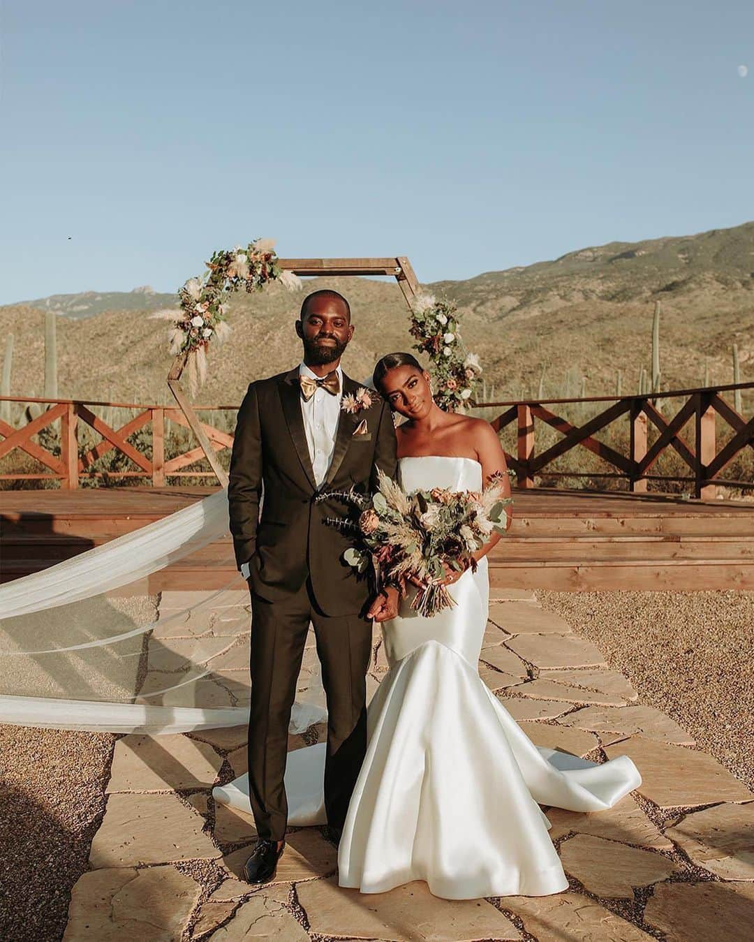 Pronoviasさんのインスタグラム写真 - (PronoviasInstagram)「A stunning couple and an inspiration to the world. Congratulations to Jaime and Terrelle for celebrating their love with their family and closest ones. #PronoviasBride #LoveConquersAll  Dress: Oberon  📷: @irinaventresca Planning: @crainandcoevents Boutique: @gigibridal Hair: @ciantha @divinitybeautybar Makeup: @makeupbytonya Suit: @theblacktux Bow Tie: @edinabme Floral Design @alexisflorals Decor: @reddiamondrentals Couple: @sayhellotome @terrellebynum Venue: @tanqueverderanchweddings  @theknot」10月20日 19時06分 - pronovias