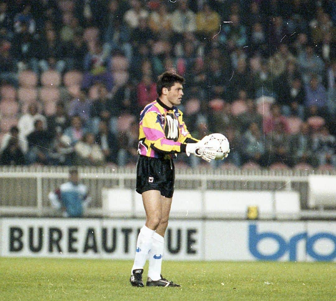 リーグ・アンさんのインスタグラム写真 - (リーグ・アンInstagram)「⚫️ Ancien gardien de l'@equipedefrance, de l'@aja, de l’@asnancylorraine et du @mhscofficiel, Bruno Martini est décédé cette nuit à l'âge de 58 ans.  En ce moment d’une immense tristesse pour le football français, nous adressons toutes nos condoléances à sa famille et à ses proches, ainsi qu’au MHSC 🙏」10月20日 19時21分 - ligue1ubereats