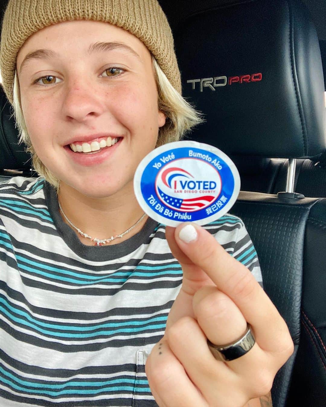 ジョーディン・バラットのインスタグラム：「vote.」