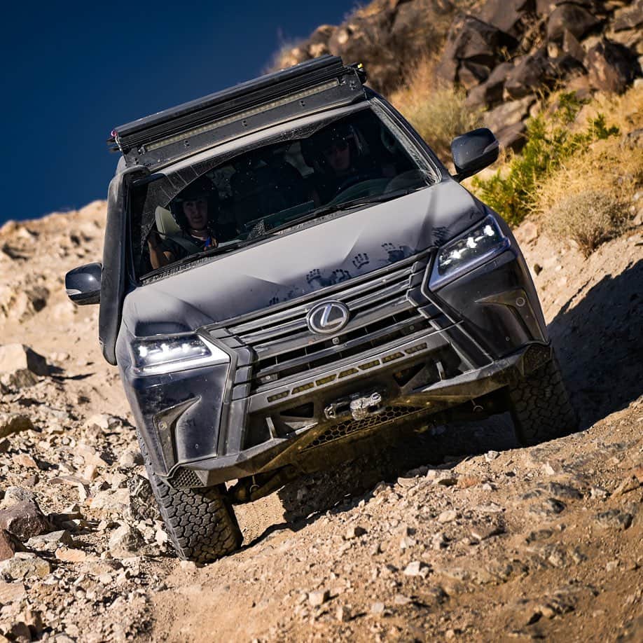 Lexus USAのインスタグラム：「The dirt roads, double tracks, trails, and sand dunes didn’t stand a chance. Congrats to all the drivers in this year’s #RebelleRally. Special shoutout to @thexelles for their 2nd place finish in the 4x4 race.  #LexusLX」