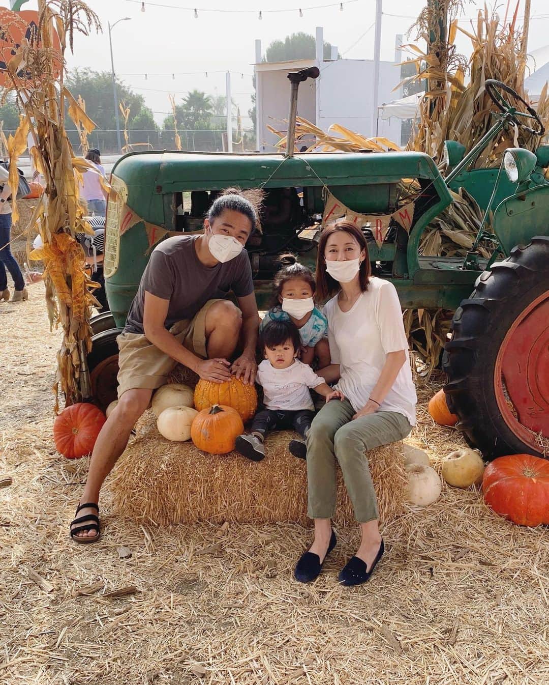 高木りなのインスタグラム：「Pumpkin patch day🎃🎃🎃 . . . #pumpkinpatch #halloween #losangeles #california #パンプキンパッチ #ハロウィン #カリフォルニア #ロサンゼルス #펌킨패치 #할로윈 #캘리포니아 #로스앤젤레스」