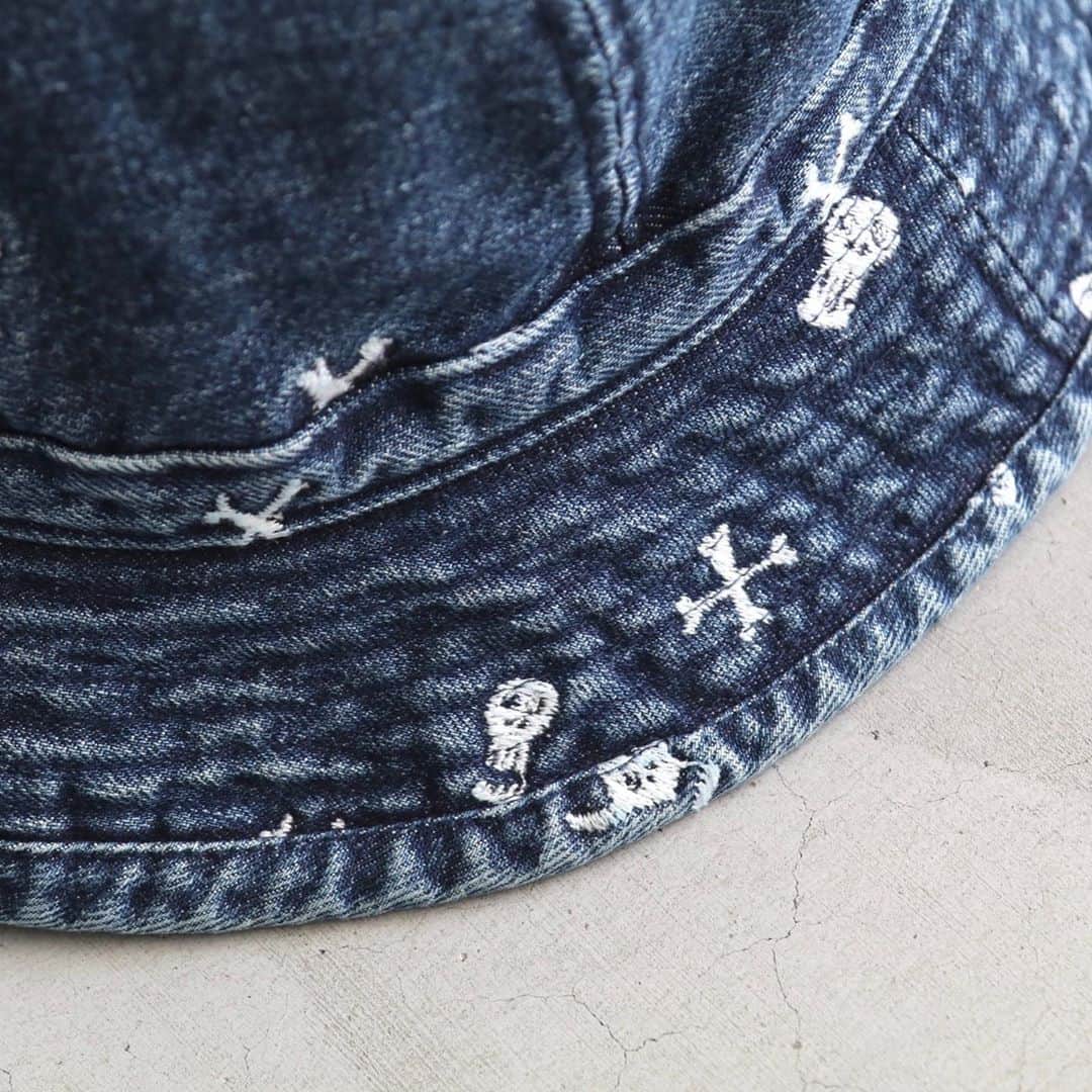 wonder_mountain_irieさんのインスタグラム写真 - (wonder_mountain_irieInstagram)「［limited] SEVEN BY SEVEN / セブンバイセブン  "DENIM HAT -Skull embroidery - Collaborated by Shimoda Masakatsu"  ￥17,600- _ 〈online store / @digital_mountain〉  https://www.digital-mountain.net/shopdetail/000000012562/ _ 【オンラインストア#DigitalMountain へのご注文】 *24時間受付 *15時までご注文で即日発送 *1万円以上ご購入で送料無料 tel：084-973-8204 _ We can send your order overseas. Accepted payment method is by PayPal or credit card only. (AMEX is not accepted)  Ordering procedure details can be found here. >>http://www.digital-mountain.net/html/page56.html  _ #SEVENBYSEVEN #セブンバイセブン #Shimoda Masakatsu _ ［実店舗］ 本店: Wonder Mountain （@wonder_mountain_irie） 〒720-0044 広島県福山市笠岡町4-18 JR 「#福山駅」より徒歩10分 blog→ http://wm.digital-mountain.info _ 系列店: HAC by WONDER MOUNTAIN （@hacbywondermountain） 〒720-0807 広島県福山市明治町2-5 2F JR 「福山駅」より徒歩15分 _ #WonderMountain #ワンダーマウンテン #HACbyWONDERMOUNTAIN #ハックバイワンダーマウンテン #japan #hiroshima #福山 #福山市 #尾道 #倉敷 #鞆の浦 近く _」10月20日 11時36分 - wonder_mountain_