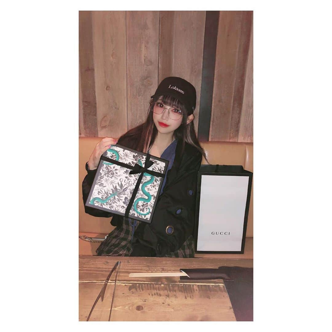 ちゃんもも◎のインスタグラム：「GUCCI屋さん🐈♡ 大切につける😢💝 #GUCCI #Lolawed」