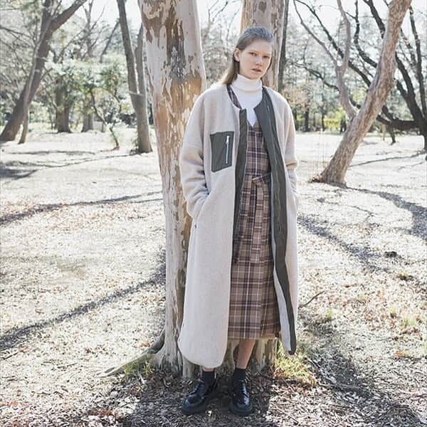 wonder_mountain_irieさんのインスタグラム写真 - (wonder_mountain_irieInstagram)「［#wm_ladies］  F/CE. / エフ シーイー "BOA SUPER LONG COAT" ￥46,200- _ 〈online store / @digital_mountain〉 http://www.digital-mountain.net/shopdetail/000000010369/ _ 【オンラインストア#DigitalMountain へのご注文】 *24時間受付 *15時までのご注文で即日発送 *1万円以上ご購入で送料無料 tel：084-973-8204 _ We can send your order overseas. Accepted payment method is by PayPal or credit card only. (AMEX is not accepted)  Ordering procedure details can be found here. >>http://www.digital-mountain.net/html/page56.html _ #fcetools #エフシーイー _ 本店：#WonderMountain  blog>> http://wm.digital-mountain.info _ 〒720-0044  広島県福山市笠岡町4-18 JR 「#福山駅」より徒歩10分 (12:00 - 19:00 水曜、木曜定休) #ワンダーマウンテン #japan #hiroshima #福山 #福山市 #尾道 #倉敷 #鞆の浦 近く _ 系列店：@hacbywondermountain _」10月20日 13時26分 - wonder_mountain_