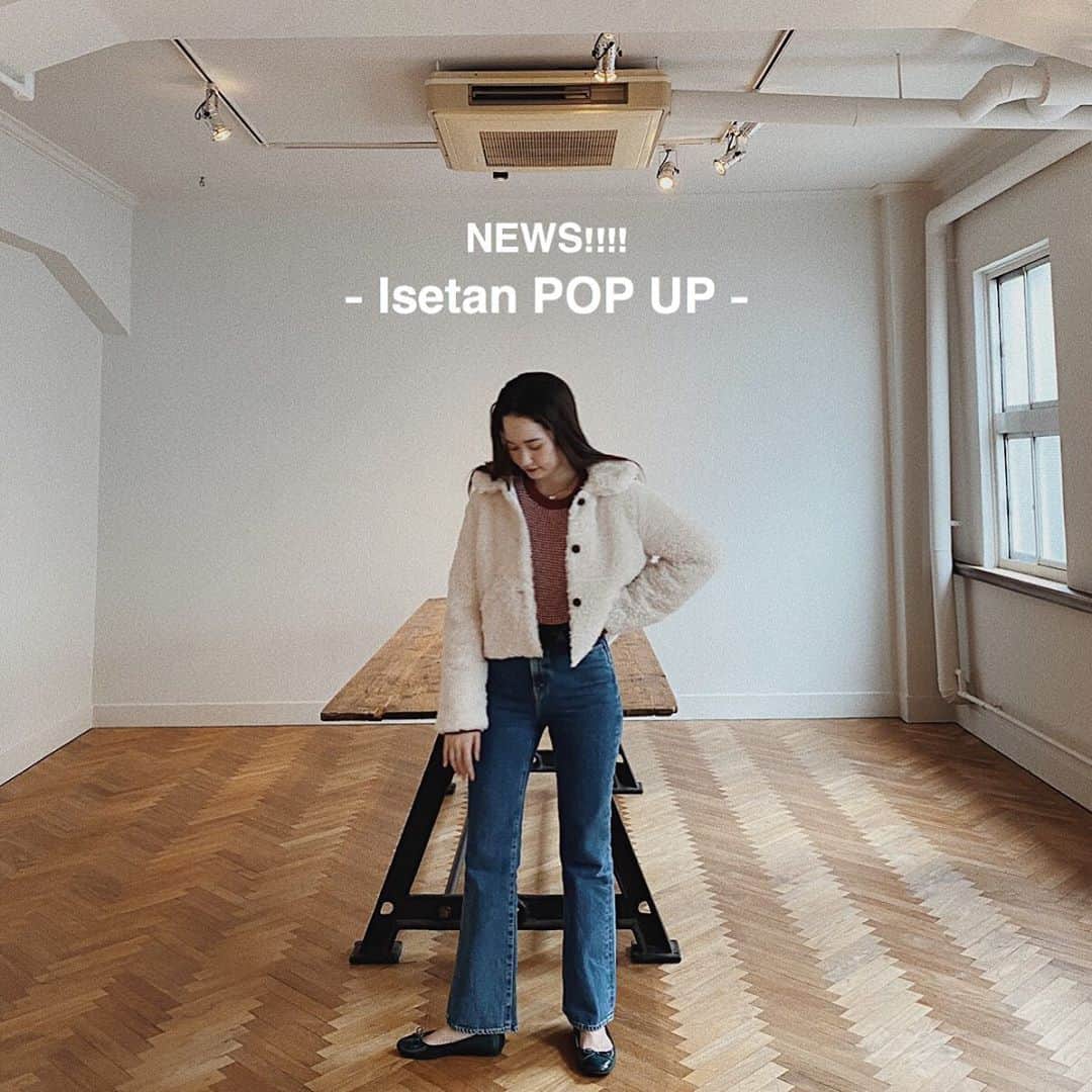 のインスタグラム：「みなさん。 . . なんと、、、TINAが、、、 . . 伊勢丹新宿にPOPUP出店することになりました😢😭😳😱❤️ . . 11/5〜11/9までの5日間でアキュートガールというイベント内に出店します。 私も最終日以外店頭に居ます🤫💕 こんなに早くみんなと会える機会が作れると思ってなかったから、いまからドキドキワクワクです😢 . . 今回のPOPUPでは新作コートの伊勢丹限定色や、オリジナルノベルティも数量限定で用意してるよ🌈 これがめためたきゃわだからお楽しみに❤️ ネットで先行予約や完売になっているアイテム、発売前のアイテムも持っていきます!!! TINAのアカウントや公式でも順次詳細発表していくからお楽しみに💖 . そして⚠️11/5の初日のみ⚠️混雑を防ぐため事前の来店予約が必要になります。 来店予約は、伊勢丹新宿HPから【 10/21 10：00～10/25 23：59まで 】可能です!!! TINAの公式に明日昼頃アップ予定の告知ページからも予約できるので、TINAのアカウントからのアナウンスを待っててね☺ ※11/6以降は来店予約は不要です。 . . こだわりと愛情たっぷりのTINAをみんなに直接渡せるのがほんとにうれしいです。 スタッフは、 ・元AEのみんな大好きかさたん @kasaki03  ・元AEのベイビーりえちん @ri_092901e  ・従姉妹のしおり @shiori_kato213  ・おなじみの後輩みっこ @_m1229_  がスタッフとして私と一緒に店頭に立ってくれます。 AEのみんなとまた接客が出来るのが夢のようだし、夢が叶いました。 みんなと会えるの楽しみにしてます☺︎ お楽しみに🤫❤️」