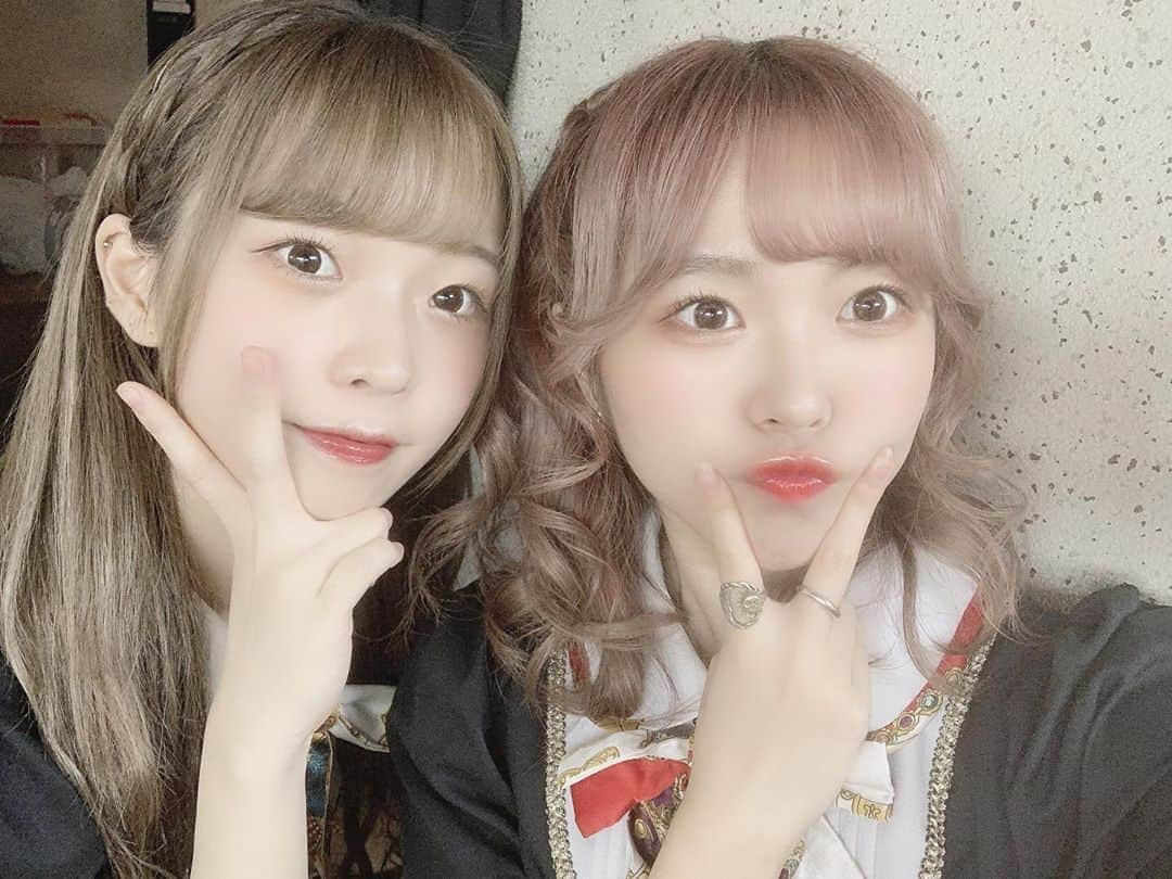 山本杏奈さんのインスタグラム写真 - (山本杏奈Instagram)「. . 沢山私のわがままを聞いてくれて有難う。 このメンバーだったから私は伸び伸びと自由にアイドルが出来たよ これからの人生にみんなが隣にいない事がすごく不安 でもこの先も皆が笑顔が溢れる幸せな人生をあゆめますように。🌱 .」10月20日 19時40分 - annachan_a