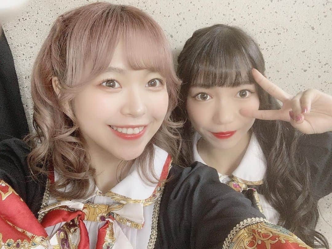 山本杏奈さんのインスタグラム写真 - (山本杏奈Instagram)「. . 沢山私のわがままを聞いてくれて有難う。 このメンバーだったから私は伸び伸びと自由にアイドルが出来たよ これからの人生にみんなが隣にいない事がすごく不安 でもこの先も皆が笑顔が溢れる幸せな人生をあゆめますように。🌱 .」10月20日 19時40分 - annachan_a