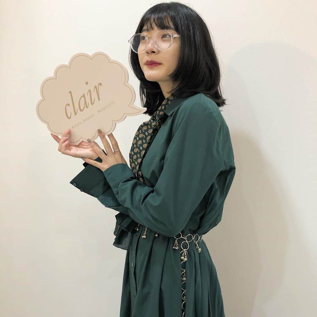 横山真夕のインスタグラム：「こないだ３回目のフェイシャルエステをやっていただきました！  もう３回目にもなると慣れたもので、エステやってる間気持ち良すぎてウトウトしちゃったんだけど、 今回さらに透明感増して改めてびっくりした〜〜〜 （ちなみにわたしはいつもスクライバーのコースで肌のキメを整えてもらって、くすみを飛ばしてもらってます）  3枚目は店内の雰囲気です、 綺麗だし個室になってるから人に見られたりしないし何よりお姉さんめっちゃ優しい🕊 行ったことないサロンって不安だと思うからちょっとでも参考になれば！  無料でわたしから紹介できるのはミスコンが終わる11月末までなので、ぜひみんなにも体験してみてほしい🥺🥺🥺  また詳しく後日レポートします！  #ボブパーマ #オン眉　#オン眉ボブ #ミスコン　#ミスコンテスト #ミス成蹊コンテスト #ミス成蹊コンテスト2020  #ミスコンファイナリスト #clair #cliarbeauty #clair_立川店 #bitsu_press #美通プレス #フェイシャル」