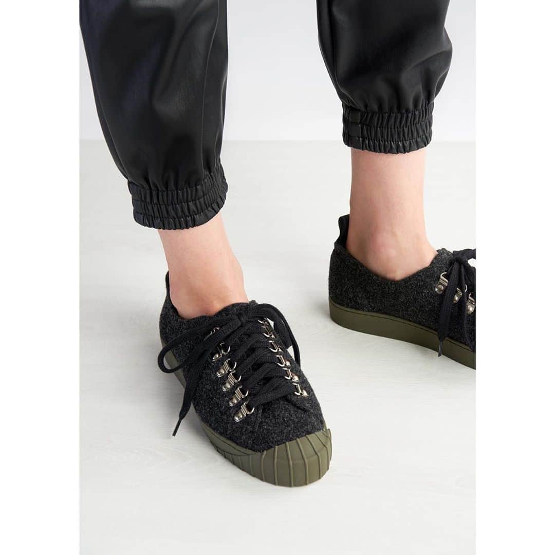 テーリポルキのインスタグラム：「Recycled wool to keep your feet warm ♻️💚 . . #TERHIPÖLKKI #terhipölkkistore #finnishdesign #sustainable #footwear」