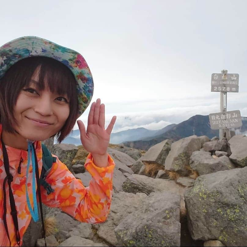 桜花さんのインスタグラム写真 - (桜花Instagram)「本日のだじゃれ🍀  日光白根山🗻🌷 日光でにっこにこ〜！✨  です＼(^^)／ 午後もナイスにゴーゴー！✨  白根山もまた登りたい山です🗻🍀  今週末どこへ行こう会議が止まりません🍀  #日光白根山  #日光  #にっこにこ #ダジャレ  #だじゃれ  #山  #山登り #mountain  #mountains」10月20日 15時12分 - mountainohka