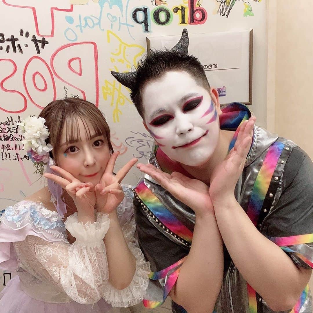 たっしーのインスタグラム：「かなかなさんと🌈 SKE48の時から見てたから嬉しい🤧 ＊ #モノクローン #虹色担当 #たっしー #アイドル」