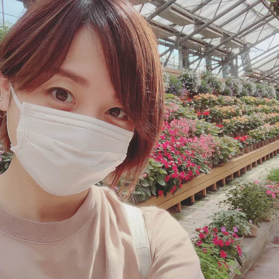 星村麻衣のインスタグラム：「しばらく地元の島根に帰ってました✈️ 海や温泉や公園など、たくさん自然と触れ合えて癒されました☺️✨ #島根 #フォーゲルパーク」