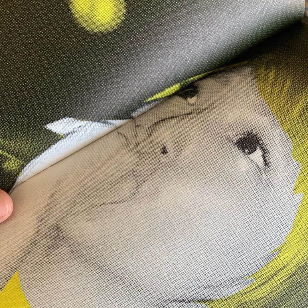 あっこさんのインスタグラム写真 - (あっこInstagram)「ジェンダー平等を目指すGUCCIのプロジェクト「CHIME FOR CHANGE」のZINEにて、私あっこゴリラがコラムを寄稿しました。  物凄い熱量のZINEです。わたしが出没するイベントなどでも無料配布するので、ほしい方は直接声かけてください〜❣️ #chimeforchange」10月20日 16時39分 - akkogorilla