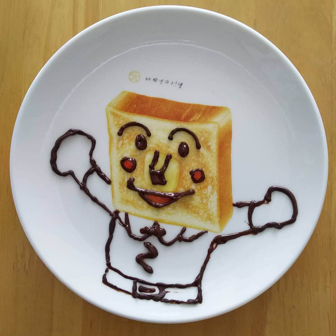 sweet_strawberryさんのインスタグラム写真 - (sweet_strawberryInstagram)「🍽️🍞絵に描いた【#食パンマン 】🥊🍞🥊 以前、６月８日の投稿の【#彦坂木版工房 】絵皿をチョコペンアート🍽️ 🍞しょくぱんまん様は、山型食パンであって、角型食パン違うぅ💨💨 【押忍っ！角刈り💈】って感じ。 なんなら、【柔道着🥋】に見えてくる勢い🤣 そして、重大なミステイク🕵️ 🍞【Ｓ】が逆向きっていう残念なオチ🙈💨 #絵皿#彦坂有紀 #しょくぱんまん #角食パン#バタートースト #チョコペン#チョコペンアート#食パンアート#食パン皿#お皿#角刈り」10月20日 17時10分 - sweet_strawberry