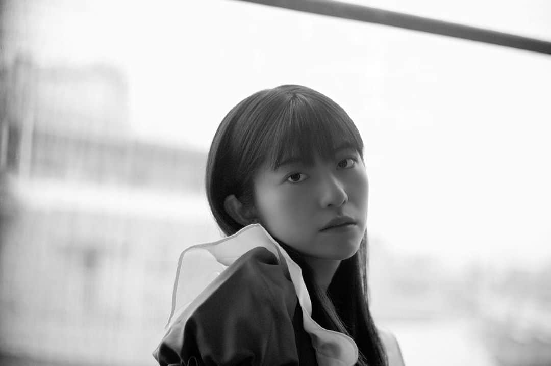 旭桃果のインスタグラム：「Photo by 佐々木勝己 ﻿ 2019.10 ﻿ #ハロウィン #ハロウィンコスプレ  #メイド  #病みかわいい  #メイド服  #なんちゃってメイド  #アリス #ディズニー   #ポトレ﻿ #ポトレ撮影隊﻿ #ポトレのセカイ﻿ #ポトレ女子﻿ #ポトレ撮影会 ﻿ #ポトレのメガミ ﻿ #ポートレート撮ってる人と繋がりたい﻿ #ポートレート好き ﻿ #ファインダー越しの私の世界 ﻿ ﻿ #portrait ﻿ #portraitphotography ﻿ #portrait_shot ﻿ ﻿ #旭桃果﻿ #女優﻿ #ミスflash2021 ﻿」