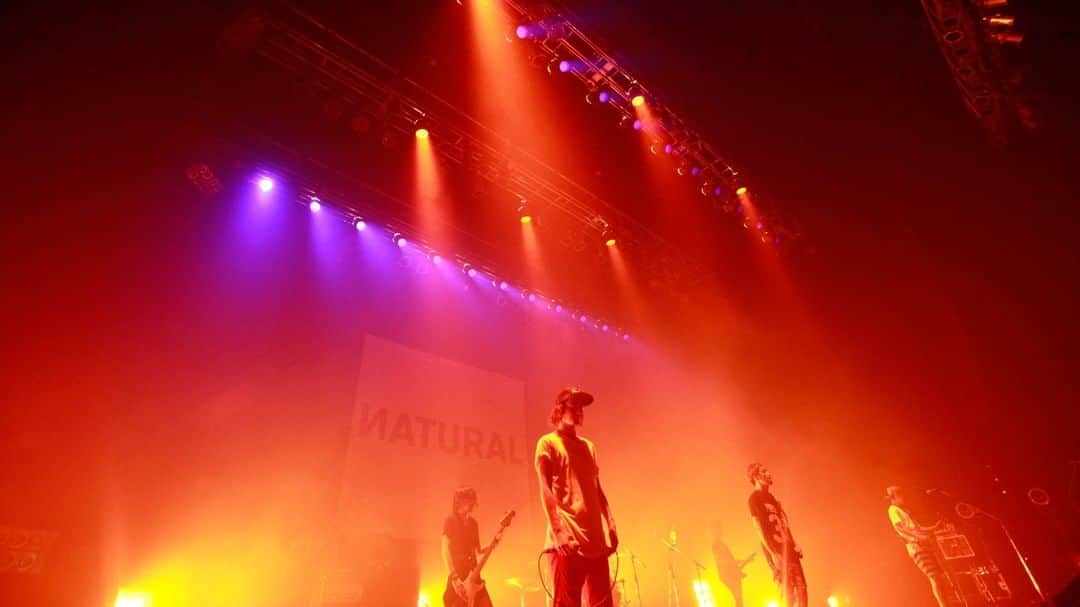 のインスタグラム：「🍊#ORANGERANGE🍊  今夜お届けする #レンジのライブ は🌈🧑‍🤝‍🧑  @orangerange_official」