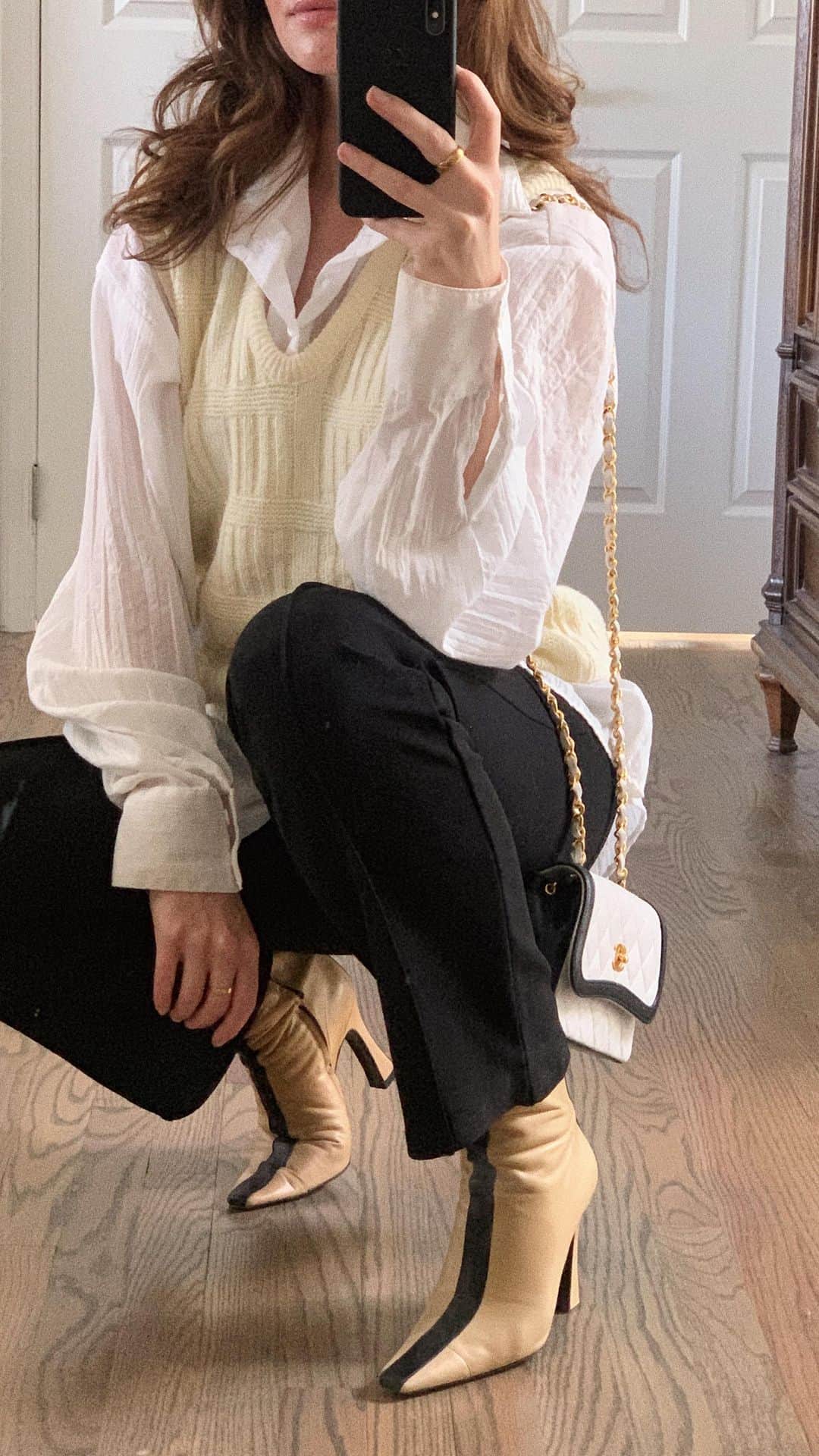 のインスタグラム：「Look 1 - Sweater @hm , Jeans and bag are vintage, boots @zara Look 2 - Vest & blouse are vintage, pants @vergegirl , boots & bag @chanelofficial  Look 3 - Top @vergegirl , Jeans @levis , Coat is vintage , ballet flats @zara  Look 4 - Coat @hm , Jeans @aritzia  Look 5 - Sweater @hm , dress @vergegirl  Look 6 - Coat @revolve , Jeans bags & boots are vintage Look 7 - Blazer is vintage, Dress @revolve , scarf @hm , boots @asos  Look 8 - Top @revolve , pants @hm , heels @rayethelabel , beret & bag @chanelofficial」