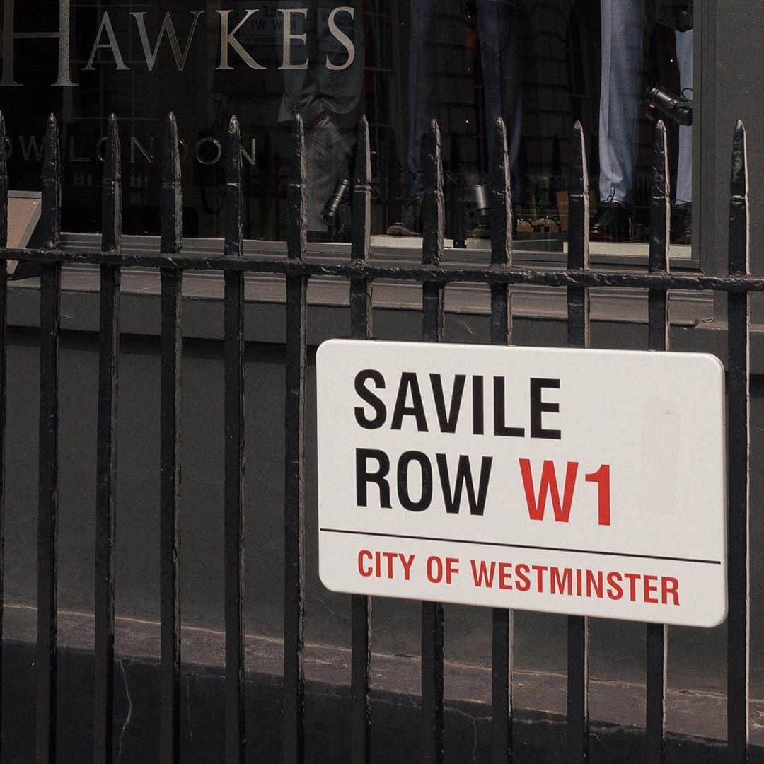 ギーブス&ホークスのインスタグラム：「📍Savile Row, London . #GievesAndHawkes #SavileRow #No1SavileRow #London #Sartorial」