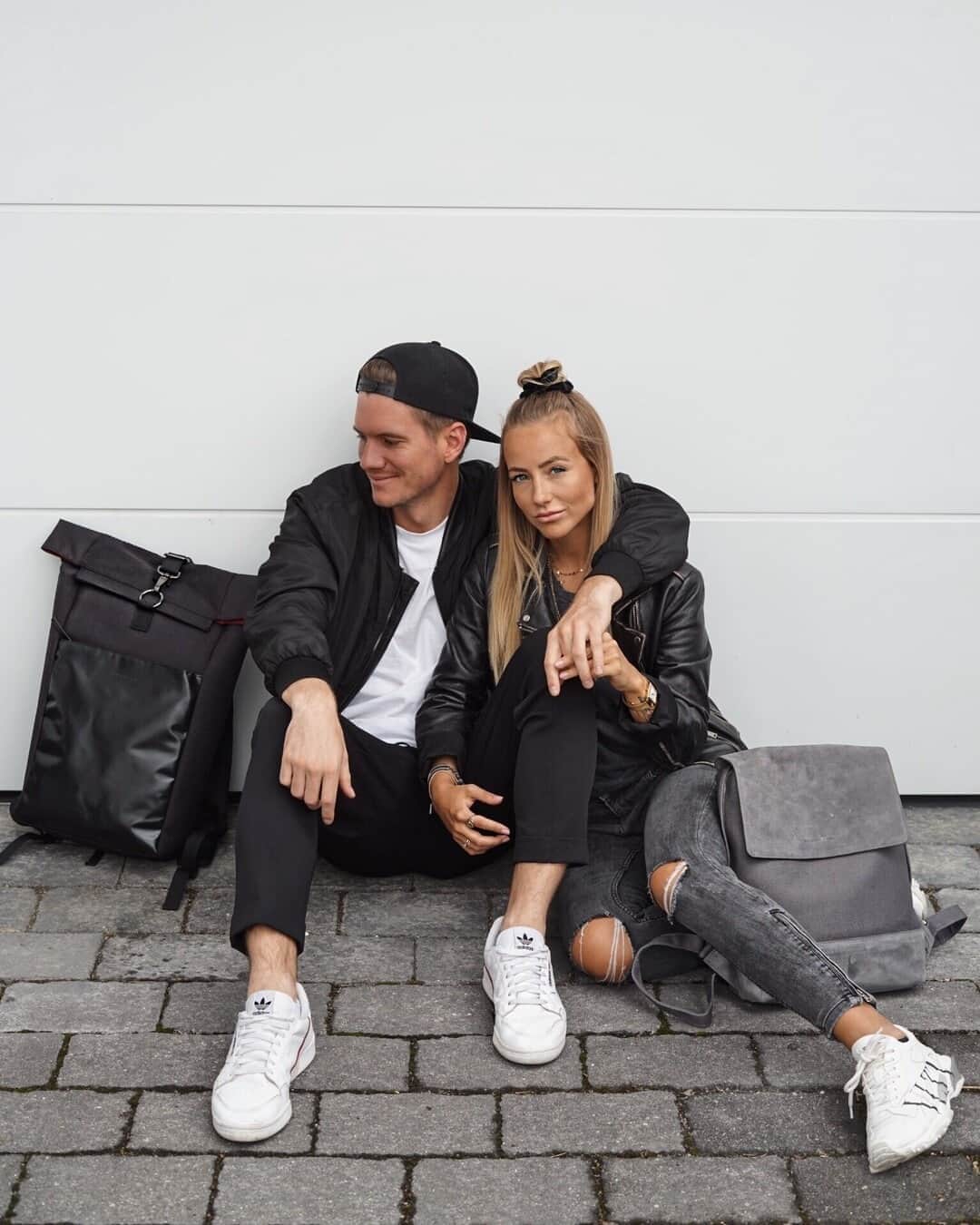 Kapten & Sonさんのインスタグラム写真 - (Kapten & SonInstagram)「'All the greatest adventures start together.' 🖤 @christinabiluca and her boyfriend with our backpacks Lund "All Black" and Oslo "All Grey". ✨ #bekapten #kaptenandson⁠ .⁠ .⁠ .⁠ #kaptenandsonmen #backpack #love #couple #together #inspiration #streetstyle #fashion #style #inspiration #outfit #explore #munich」10月21日 3時30分 - kaptenandson