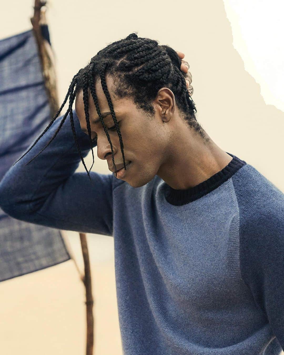 オールバーブラウンのインスタグラム：「Tap to shop our Ethan jumper for a bold twist to your knitwear collection. Knitted from a luxurious cashmere-Merino blend, for a breathable and soft layer, wear it over your favourite OB polo and chinos.  #DoseOfSun #Orlebar Brown #OBsAroundTheWorld」