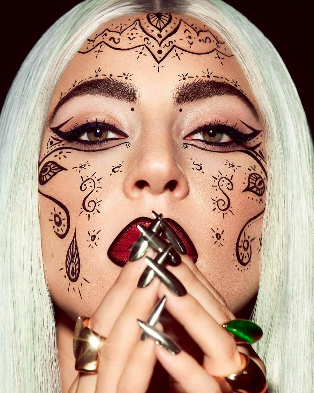 ニコラ・フォルミケッティのインスタグラム：「@ladygaga x @hauslabs 🖤  photo @vijatm」