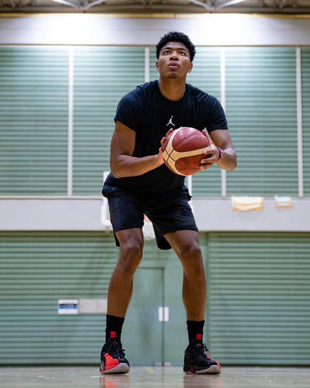 Jordanのインスタグラム：「“My logo is for my family and other mixed race kids. I want to inspire those kids.”  @Rui_8mura gives a closer look at his upcoming Air Jordan XXXV ‘Warrior’ and how he is using his story to inspire the next generation.   Learn more at the link in our bio.」