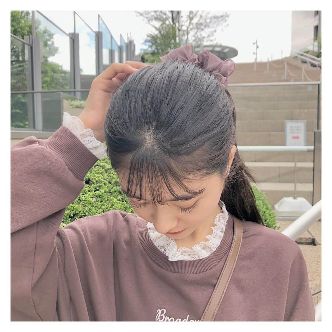 凛美さんのインスタグラム写真 - (凛美Instagram)「🐻🤎🐻﻿ ﻿ ・ ・ ・ ・ ・ ・﻿ ﻿ 思い出2個目✨﻿ 緑が綺麗だった🌱﻿ あ！この日はすっごく晴れてて﻿ お空も綺麗だったの！﻿ ﻿ ﻿ 明日載せるよ〜♡﻿ ﻿ ・ ・ ・ ・ ・ ・﻿ ﻿ ﻿ #思い出#おしゃんぽ#トップス#Honeys#シュシュ#lattice#モカ#カフェラテ#ラテコーデ#久しぶり#ナチュラルガーリー#ポニテ﻿」10月20日 19時53分 - rimi_kenon_official