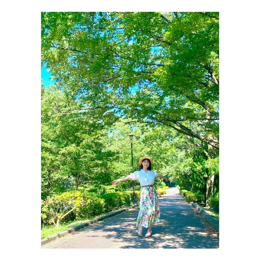 のインスタグラム：「. #カレンダーオフショット #2021カレンダー  #カレンダーイベント 追加分の10部券も完売致しました🌟 ありがとうございます🙏✨  他の券種もありますので、まだまだご参加いただけます🎶  当日元気でお会いできますように😊  ———————————————  外岡えりか2021年カレンダー 発売記念イベント  11月1日（日）13：00～ ブックファースト新宿店  ———————————————」