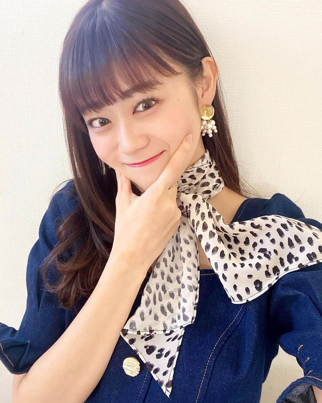 久木田菜々夏さんのインスタグラム写真 - (久木田菜々夏Instagram)「🖤🤍🖤🤍🖤🤍🖤  今日は、ちょっとクールめに💎  本日も投票よろしくお願いします🙇🏻‍♀️🌷︎残りのWeb投票もあと12回です！皆さんの1票1票がとっても大きなものになるのでお力を貸して頂けると嬉しいです😣💓 #ぽちななか   そして、 🌼固定ツイートのRT 🌼マイスタでの応援 も、よろしくお願いします！🙏 (どちらも10月22日23:59終了)  #ミスコン #明学ミスコン #スカーフアレンジ #スカーフコーデ #今日のコーデ #ファッション #ファッションコーデ #ワンピース #カラコン #ストレートヘア #ヘアスタイル #サロモ #hapakristin」10月20日 19時53分 - nanaka_kukita