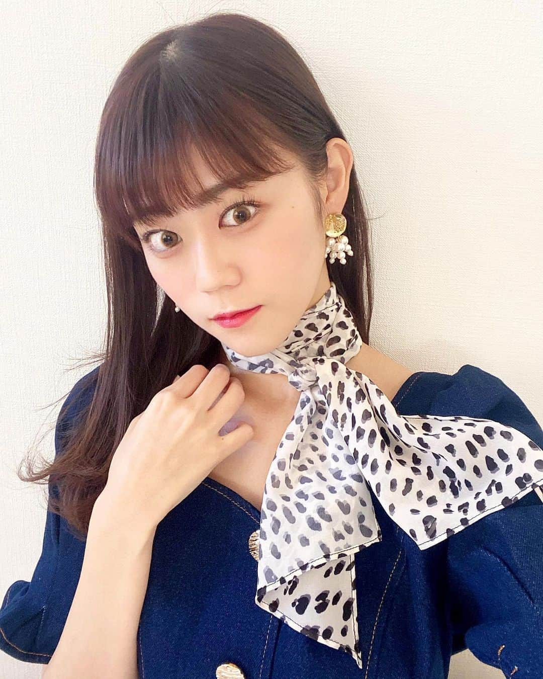 久木田菜々夏さんのインスタグラム写真 - (久木田菜々夏Instagram)「🖤🤍🖤🤍🖤🤍🖤  今日は、ちょっとクールめに💎  本日も投票よろしくお願いします🙇🏻‍♀️🌷︎残りのWeb投票もあと12回です！皆さんの1票1票がとっても大きなものになるのでお力を貸して頂けると嬉しいです😣💓 #ぽちななか   そして、 🌼固定ツイートのRT 🌼マイスタでの応援 も、よろしくお願いします！🙏 (どちらも10月22日23:59終了)  #ミスコン #明学ミスコン #スカーフアレンジ #スカーフコーデ #今日のコーデ #ファッション #ファッションコーデ #ワンピース #カラコン #ストレートヘア #ヘアスタイル #サロモ #hapakristin」10月20日 19時53分 - nanaka_kukita