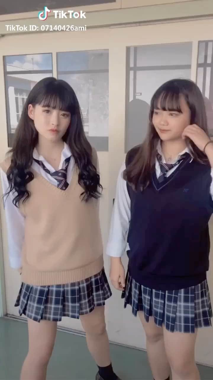 【TikTok】高校生エンタメ研究所のインスタグラム