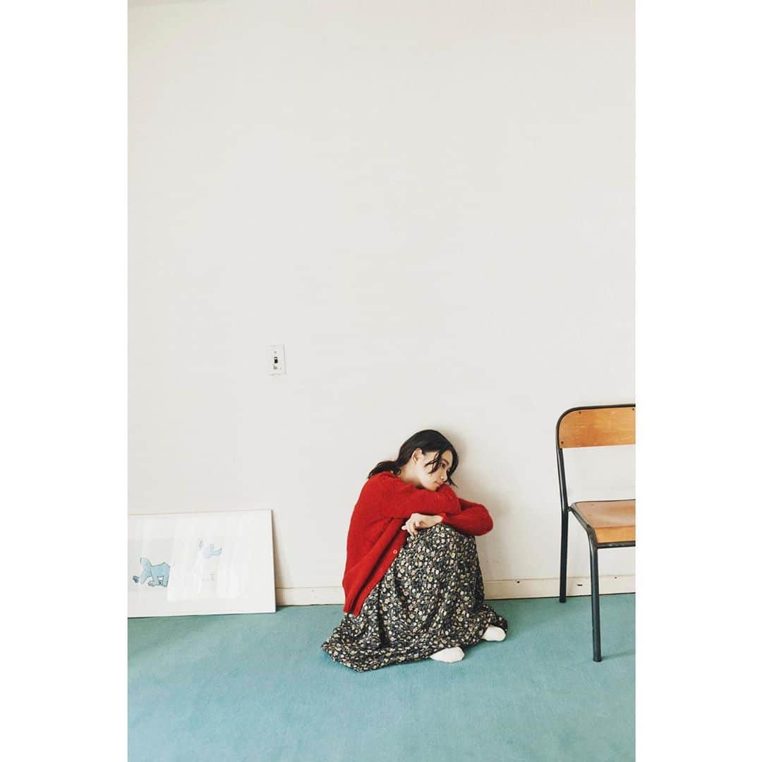 杉咲花さんのインスタグラム写真 - (杉咲花Instagram)「雑誌「mina」今日発売🍅」10月20日 20時43分 - hanasugisaki