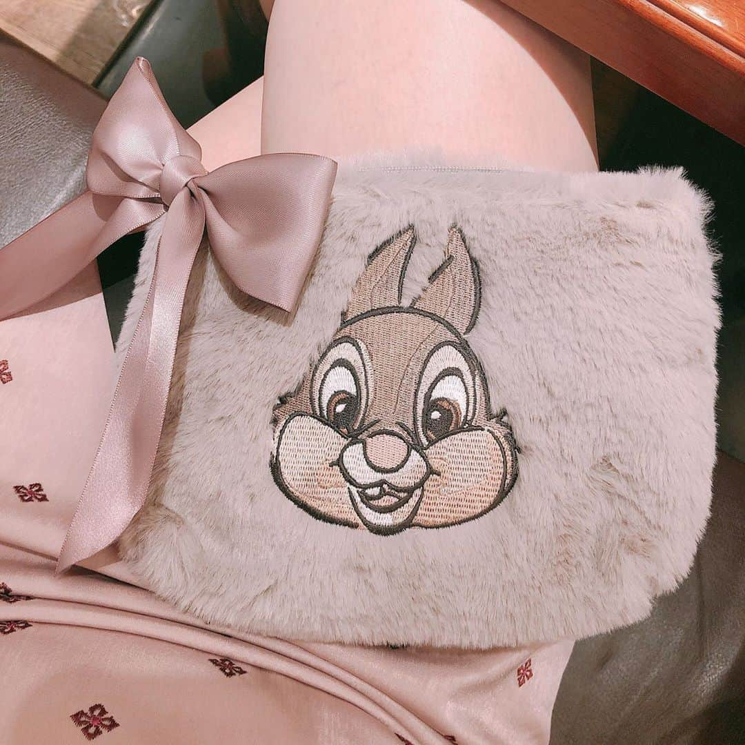 音羽莉夢のインスタグラム：「とんすけ🐰💭💗  #童顔ロリ巨乳 #合法ロリ #ロリコンホイホイ #撮影会モデル #音羽莉夢 #アミックエンターテインメント  #グラドル自画撮り部 #グラドル #maisondefleur  #とんすけグッズ」