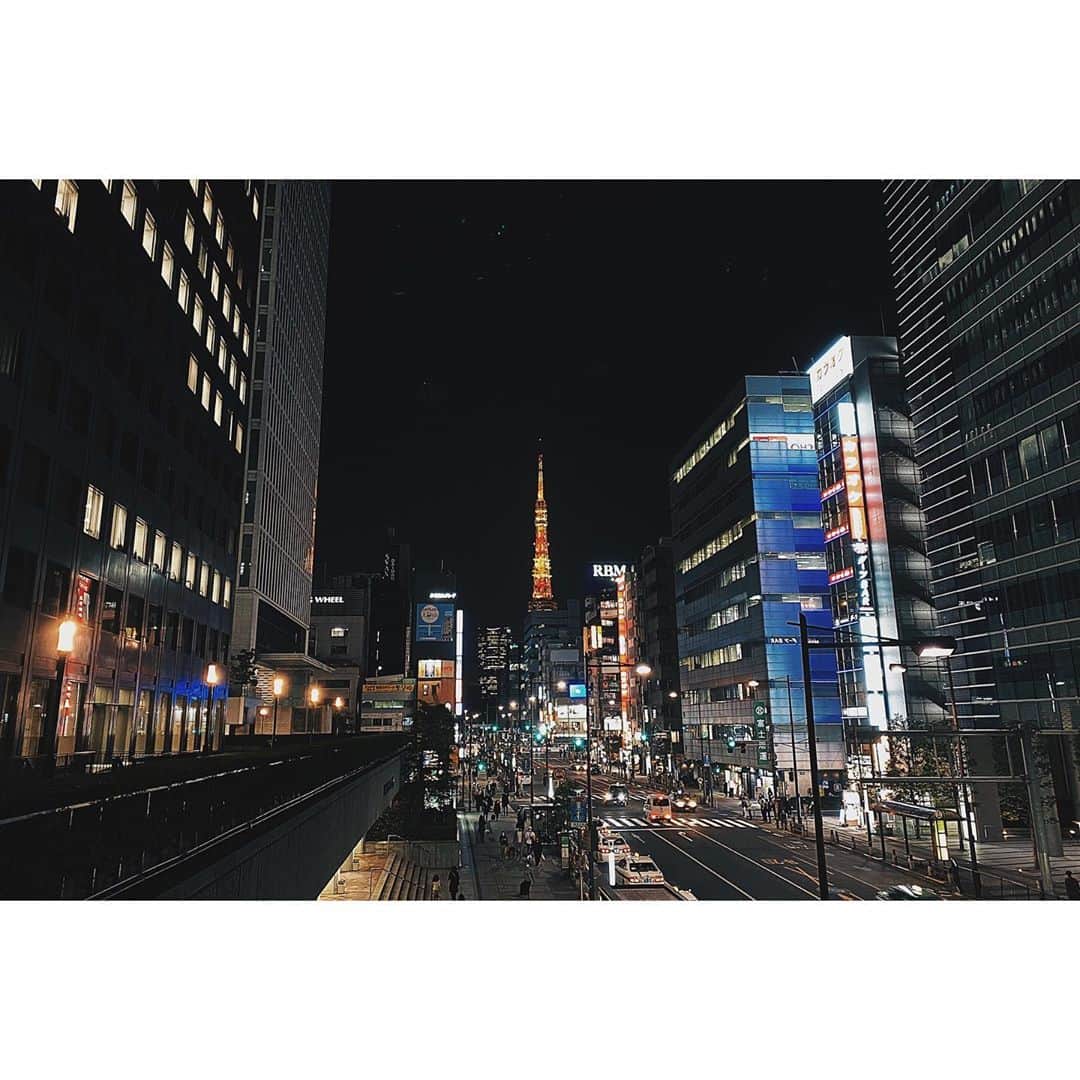 山田弥希寿さんのインスタグラム写真 - (山田弥希寿Instagram)「帰り路、東京タワーを見ながら、改めて気持ちを引き締める。 ・ 今日も学び多き一日。 ・ 明日も頑張りましょう！ ・」10月20日 20時47分 - mikitoshi_617