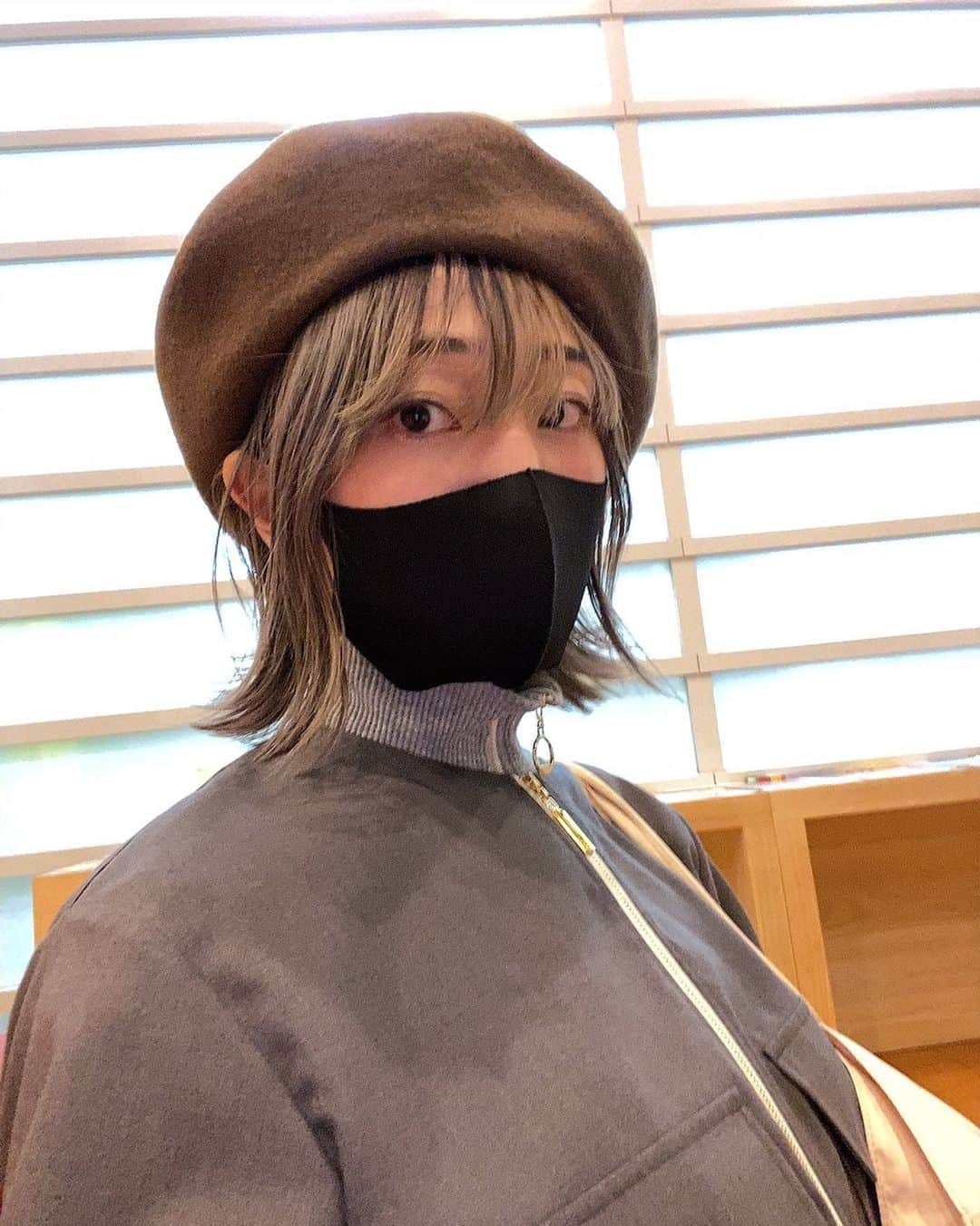 沙田瑞紀さんのインスタグラム写真 - (沙田瑞紀Instagram)「💫🍁  ベレー帽の季節がやってきた！  #comesandgoes」10月20日 21時03分 - mizuki_masuda