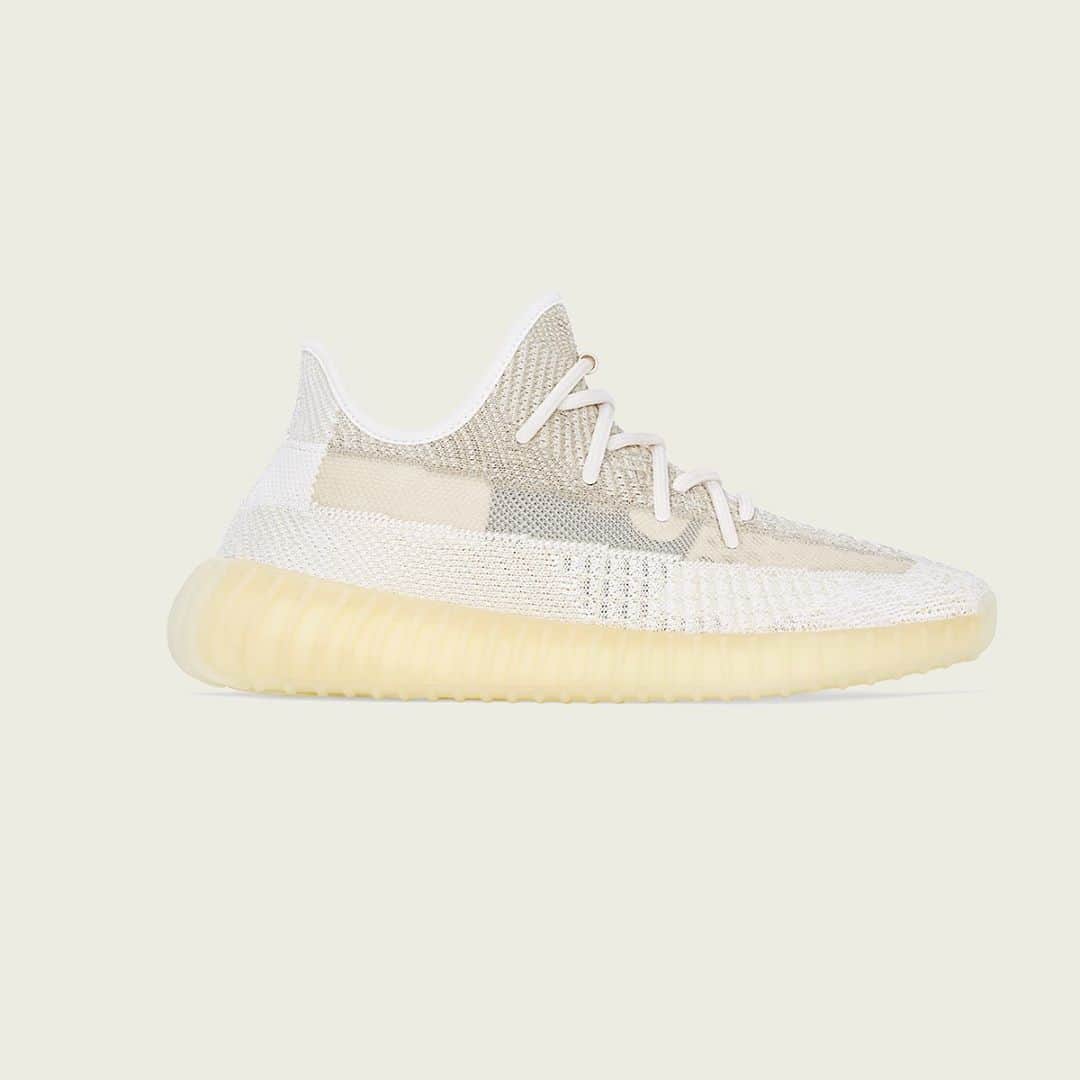 のインスタグラム：「YEEZY BOOST 350 V2 NATURAL. AVAILABLE GLOBALLY OCTOBER 24 AT ADIDAS.COM/YEEZY AND ON THE ADIDAS APP IN SELECT COUNTRIES.」