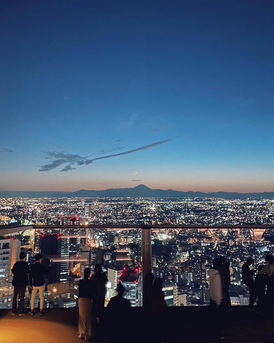 ikeda chizuruさんのインスタグラム写真 - (ikeda chizuruInstagram)「東京引っ越してきたばっかりの友達と﻿ 行ってみたかった渋谷スカイに行ったよ✌️﻿ ﻿ 月がとってもキレイでした🌙﻿ (ロマンチストか。て感じよね🤣)」10月20日 21時05分 - mercuryduo_chizuru